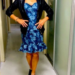 👗 NWT GUESS Los Angeles Denim Dress L